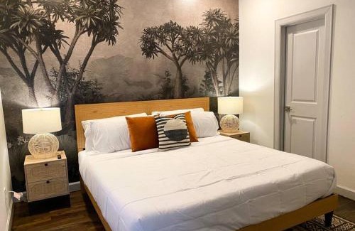 Montrose House | Urban Jungle Retreat in the HTX Skyline