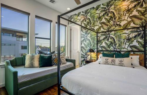 Montrose House | Urban Jungle Retreat in the HTX Skyline