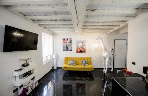 Old Town Apartment | URBAN JUNGLE TORTELLINOSUITE Modena