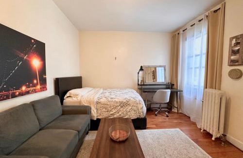Hamilton Heights Bed & Breakfast | Urban Luxury Hudson River Suite