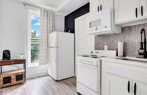 Seward Place Apartment | Urban Nest #4 | Chic Studio Central to State St.