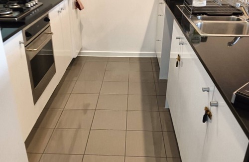 Melbourne Central Business District Apartment | Urban Oasis 3BRs Apartment 2Bath & 1 free Parking