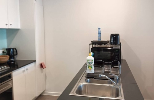 Melbourne Central Business District Apartment | Urban Oasis 3BRs Apartment 2Bath & 1 free Parking