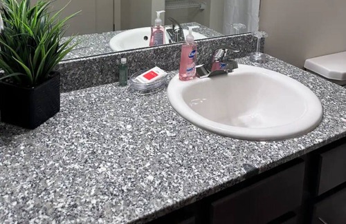 Medical District Apartment | Urban Oasis in Downtown Memphis