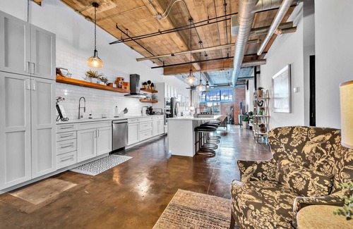 Brazos Condo | Urban Oasis In Downtown Waco; short walk to Silos
