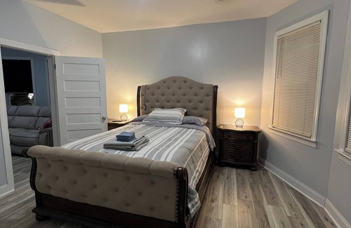 Ampere Apartment | Urban Oasis: Spacious 3-Bedroom Retreat in Newark, Just 30 Minutes from NYC!