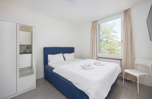 Sihlfeld Apartment | Urban Oasis with Queen Bed and City View (BE-32)