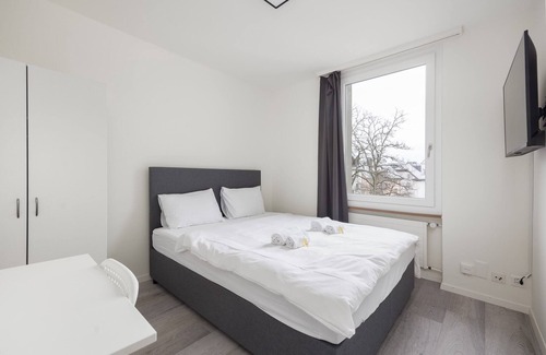 Sihlfeld Apartment | Urban Oasis with Queen Bed and City View (BE-42)