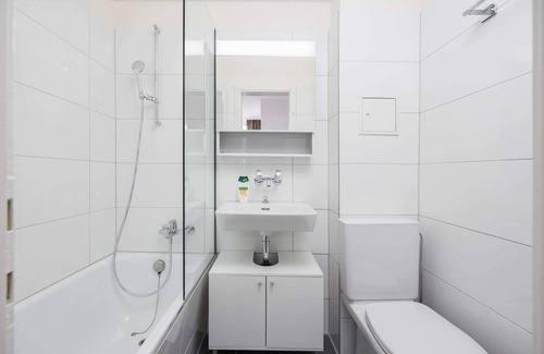 Sihlfeld Apartment | Urban Oasis with Queen Bed and City View (BE-48)