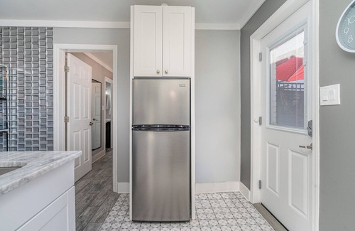 Nashville Cottage | Urban Pearl-2 Bedroom & Private Patio-in Midtown