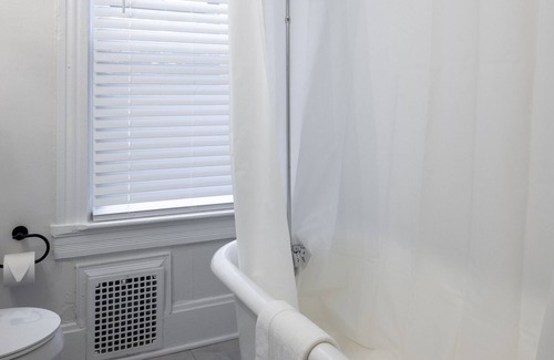 Hamilton House | Urban Quarter I - Miami University I Spooky Nook Sports