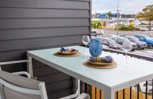 Christchurch City Centre House | Urban Retreat at 8 Wilmer: Upper Level Studio Gem