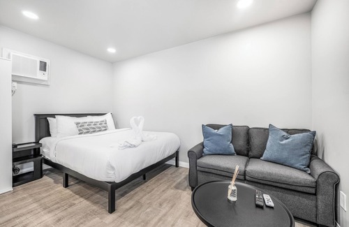 El Cajon Apartment | Urban Retreat -Central El Cajon- Sleep 3 with AC