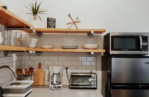 Serra Mesa House | "Urban Retreat" Enjoy a beautiful clean, quiet apartment just for you in SD 🌞