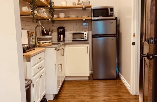 Serra Mesa House | "Urban Retreat" Enjoy a beautiful clean, quiet apartment just for you in SD 🌞