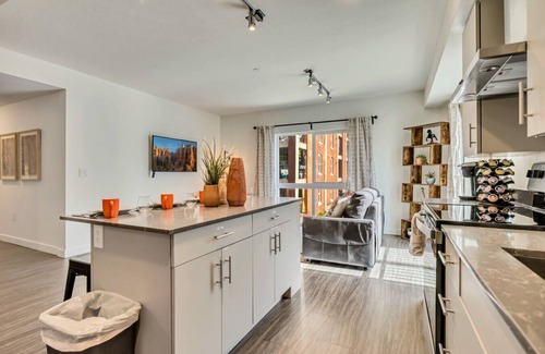 Rio Grande Apartment | Urban Retreat – Prime Location, Resort Amenities, Free Parking!