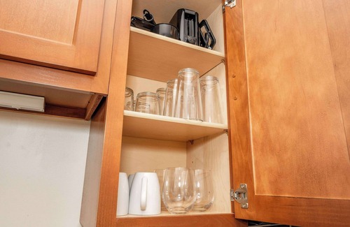 Walnut Hills Apartment | Urban Retreat – Walnut Hills!