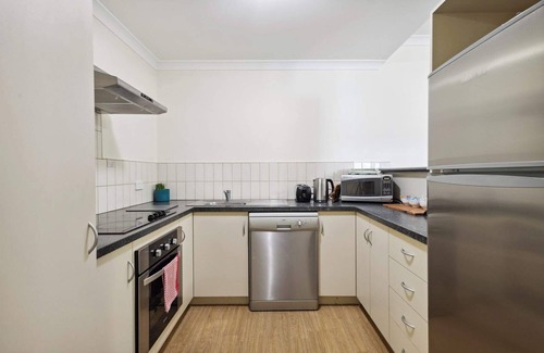 Northbridge Apartment | Urban Serenity 2 Bedroom Apt with Stunning Views
