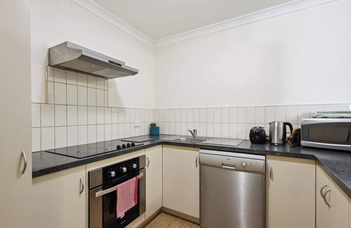 Northbridge Apartment | Urban Serenity 2 Bedroom Apt with Stunning Views