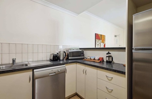 Northbridge Apartment | Urban Serenity 2 Bedroom Apt with Stunning Views