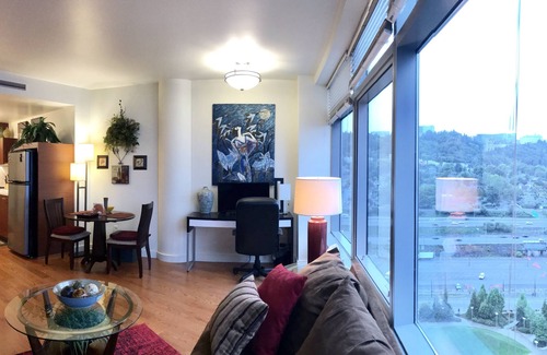 Corbett - Terwilliger - Lair Hill Condo | Urban sophistication - South Waterfront , Portland, OR
