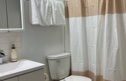 Des Moines Apartment | urban studio apartment near university in Des Moines