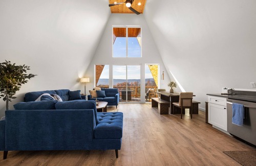 Chattanooga Valley Cabin | Urban Vista | Modern A-Frame | Mtn Views + GOATS!