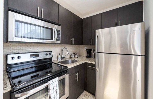 The Roads Apartment | URBAN4-3 | spacious getaway near Brickell
