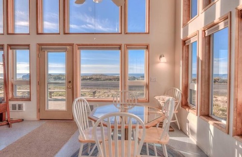 Yachats House | Urbanski House