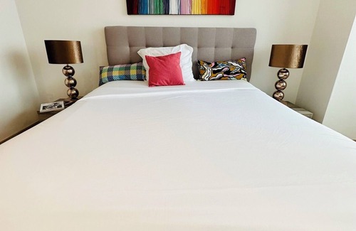 Broekwijk Apartment | UrbanStay Suites - Modern 2-Bedroom Penthouse in the Heart of Brussels, Grand Place
