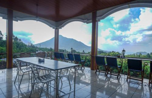 Kopeng Hotel | Urbanview Hotel Mountain Palace Kopeng