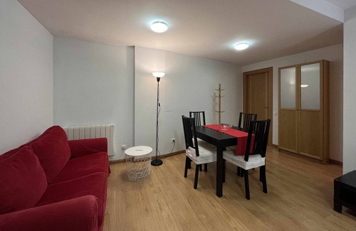 Benasque Apartment | Urmo Apartment - Damián del Baile House