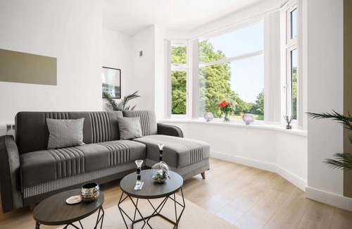 Trafford Apartment | Urmston First - 3 Bed Apartment