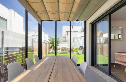 Torrevieja Villa | Urocza nowoczesna willa z basenem w Torrevieja, spokojna okolica Aqua Nuevas