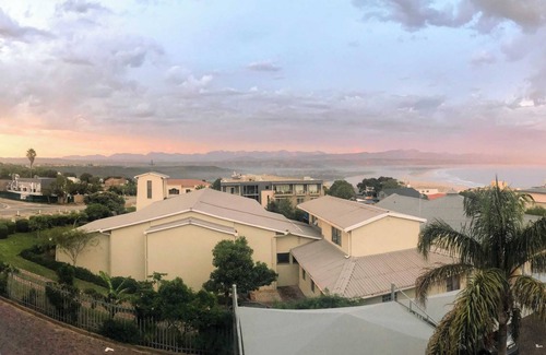 Plettenberg Bay Apartment | Ursula's Upmarket Apartment | Panoramic Views
