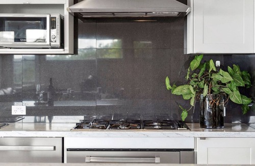 Urunga House | Urunga Magic – A beautiful waterfront retreat in Urunga with serene river and ocean views