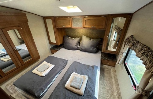Plaue House | US caravan Springdale with bunk bed (max. 4 pers.)