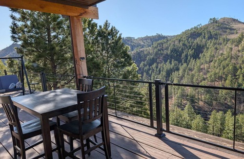 Deadwood House | 4-bedroom house next to Black Hills National Forest with Hot tub, great views!