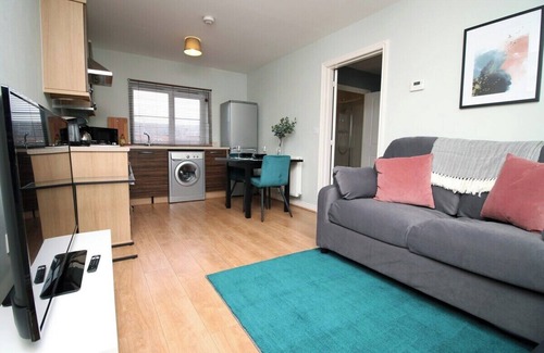 Newport Apartment | Usk Way by Tŷ SA