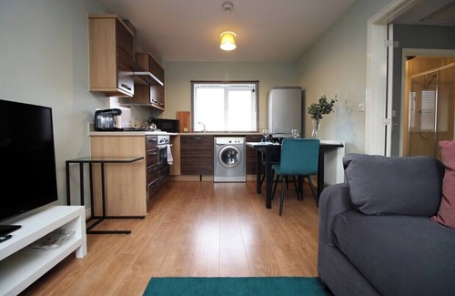 Newport Apartment | Usk Way by Tŷ SA