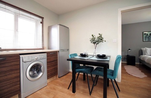 Newport Apartment | Usk Way by Tŷ SA
