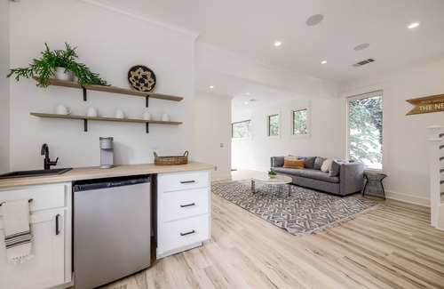Austin House | UT Football Fave - Fire Pit, Hot Tub, Pool, + More