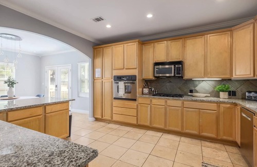 Bouldin House | UT Football Fave - Mins to Downtown + Zilker Park