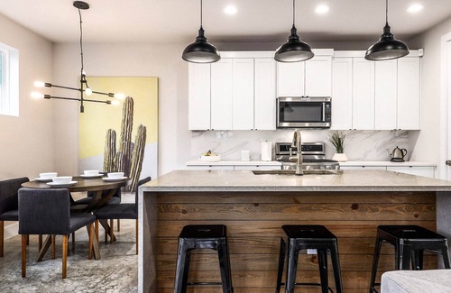 Chestnut House | UT Football Fave - Minutes to Stadium, Airport, DT
