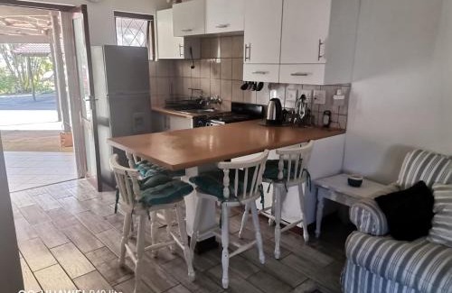 Margate Apartment | Uvongo Sea Scapes Holiday Apartment