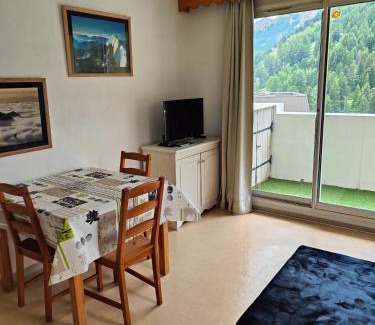 Allos Apartment | véritable 2 pièces, vue panoramique