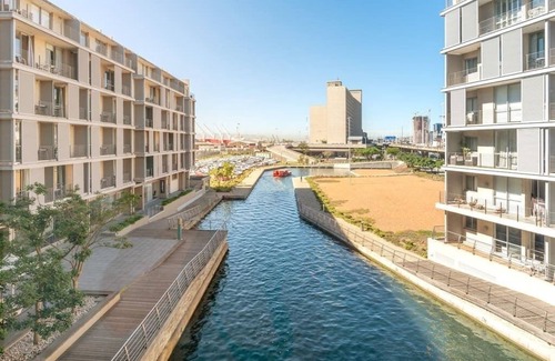 Victoria and Alfred Waterfront Apartment | V &A waterfront CanalsAirconWrap around balcony!
