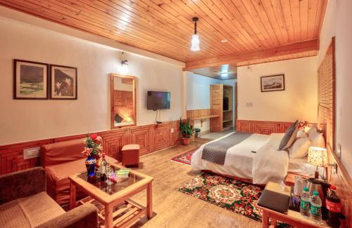 Manali Hotel | V V Aero a wooden exotic stay Near Old Manali