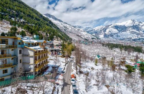 Manali Hotel | V V Aero a wooden exotic stay Near Old Manali
