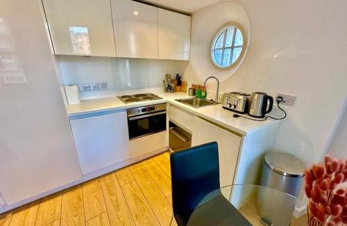 Soho Apartment | V14 Fantastic Apartment - 100m from Piccadilly Circus!